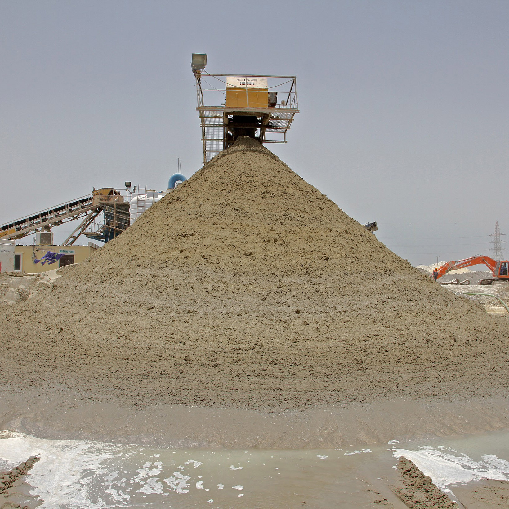 Buy Double Washed Sand per M3 Online | Construction Building Materials | Qetaat.com