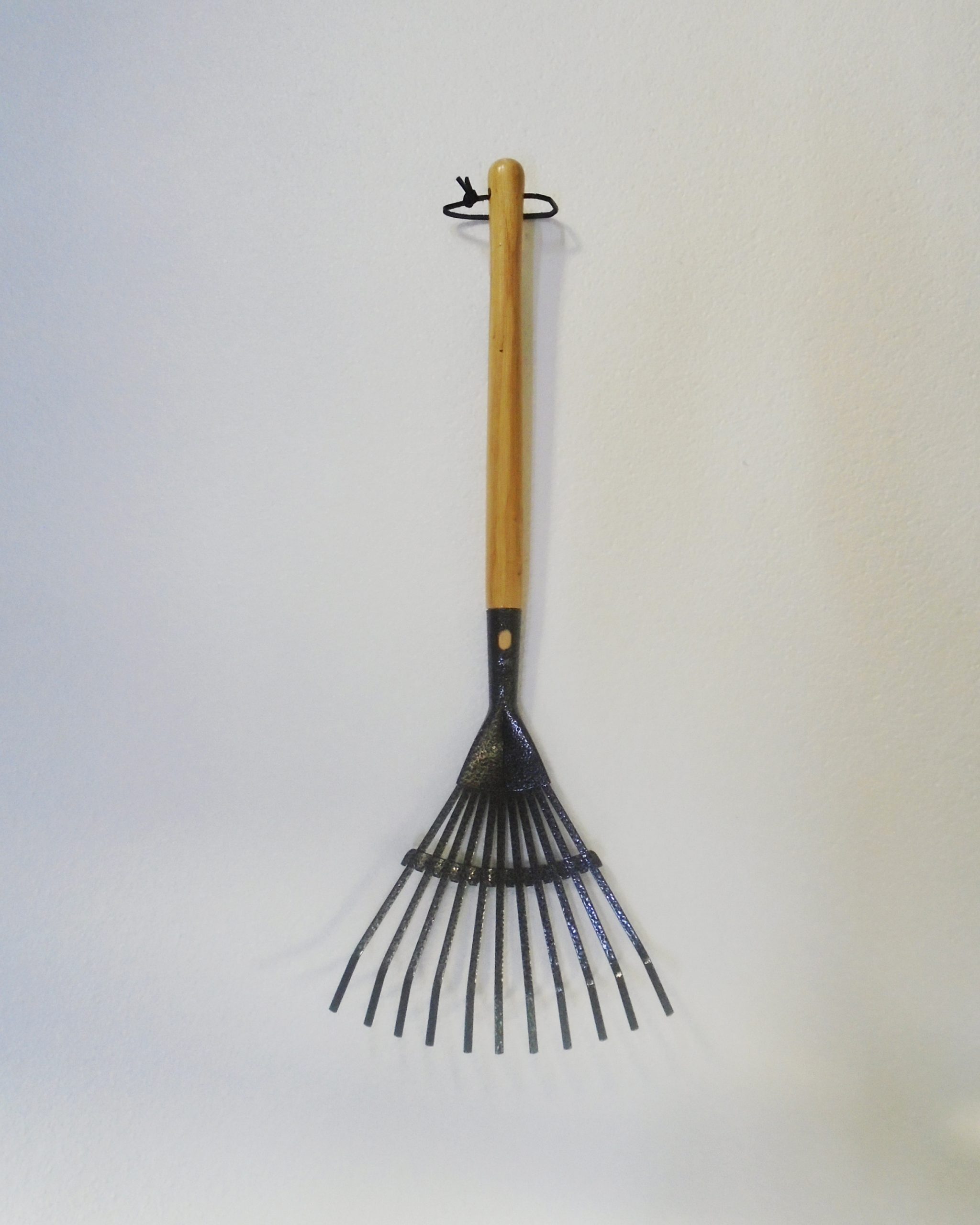 Buy Handle Rake Online on Qetaat.com