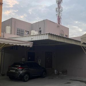 For sale a housing house in Roundabout 17, Hamad Town