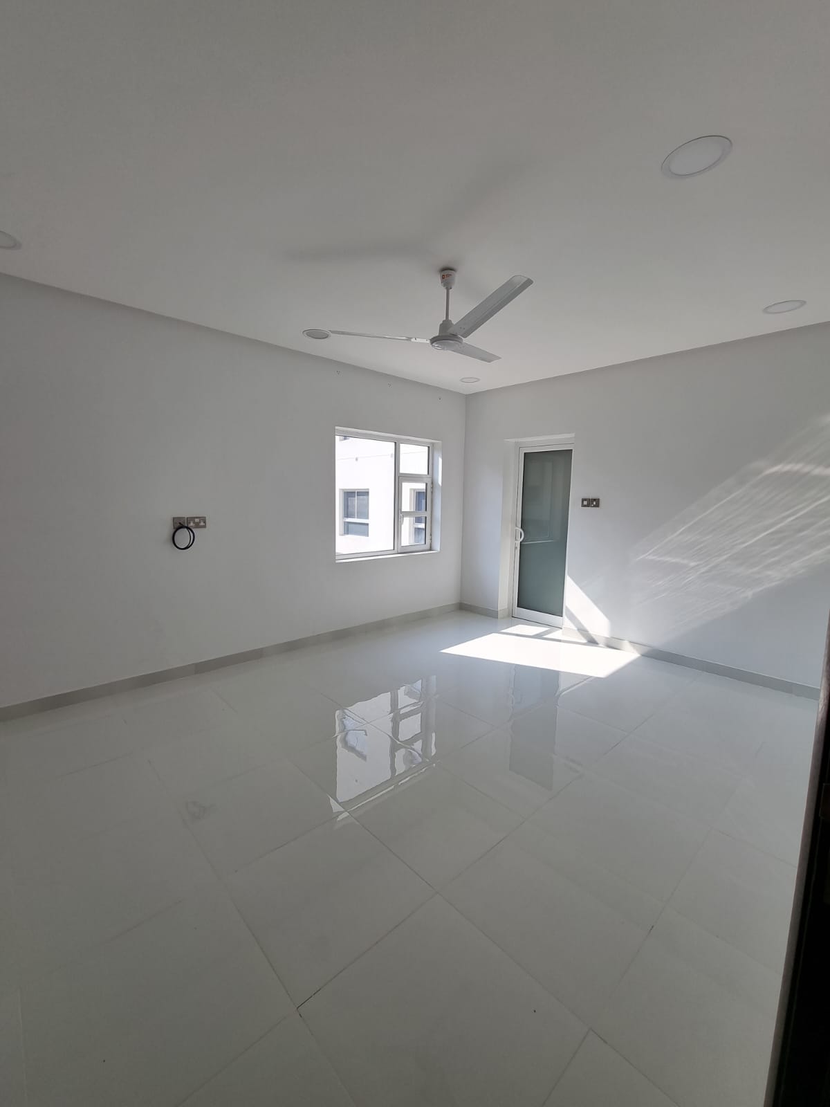 Apartment For Sale In Janabiyah