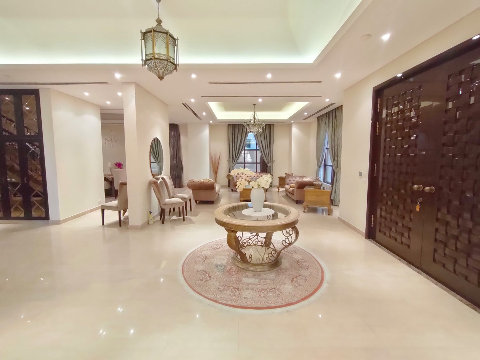 For sale a villa in Hamad Town