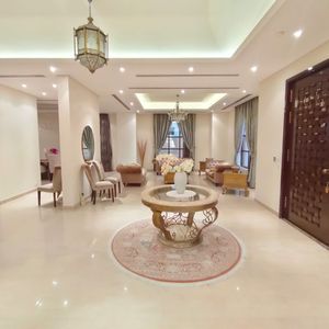For sale a villa in Hamad Town