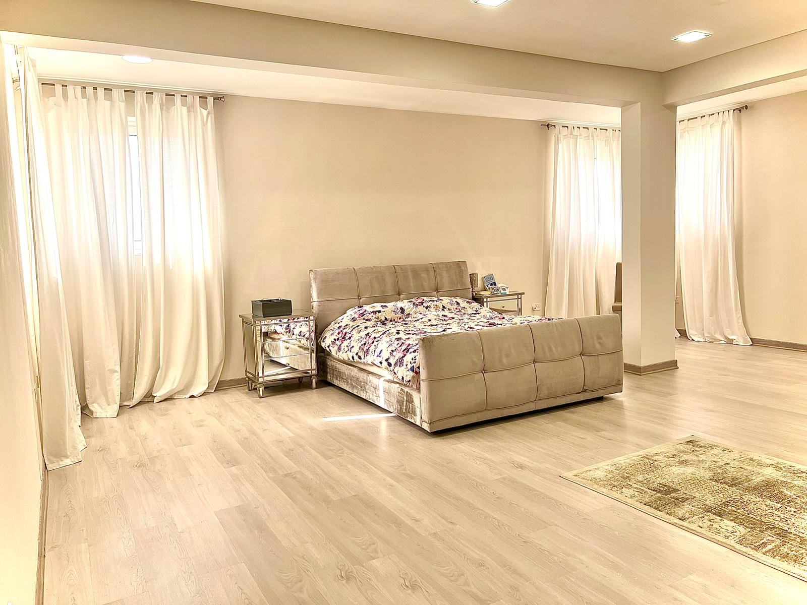 For sale a fully furnished apartment in Arad