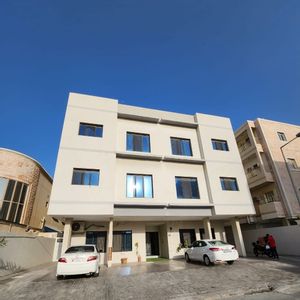  Building for sale in Arad
