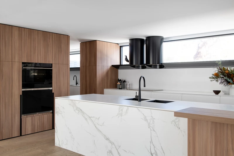 Staron - Bright White - 3680 Mm X 760 Mm