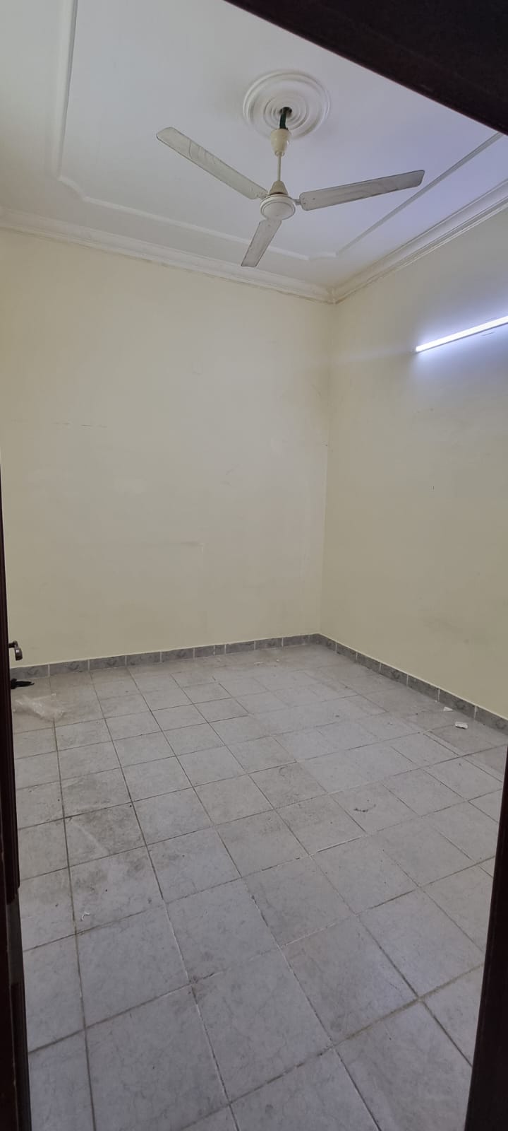 For rent an apartment in Ras Rumman