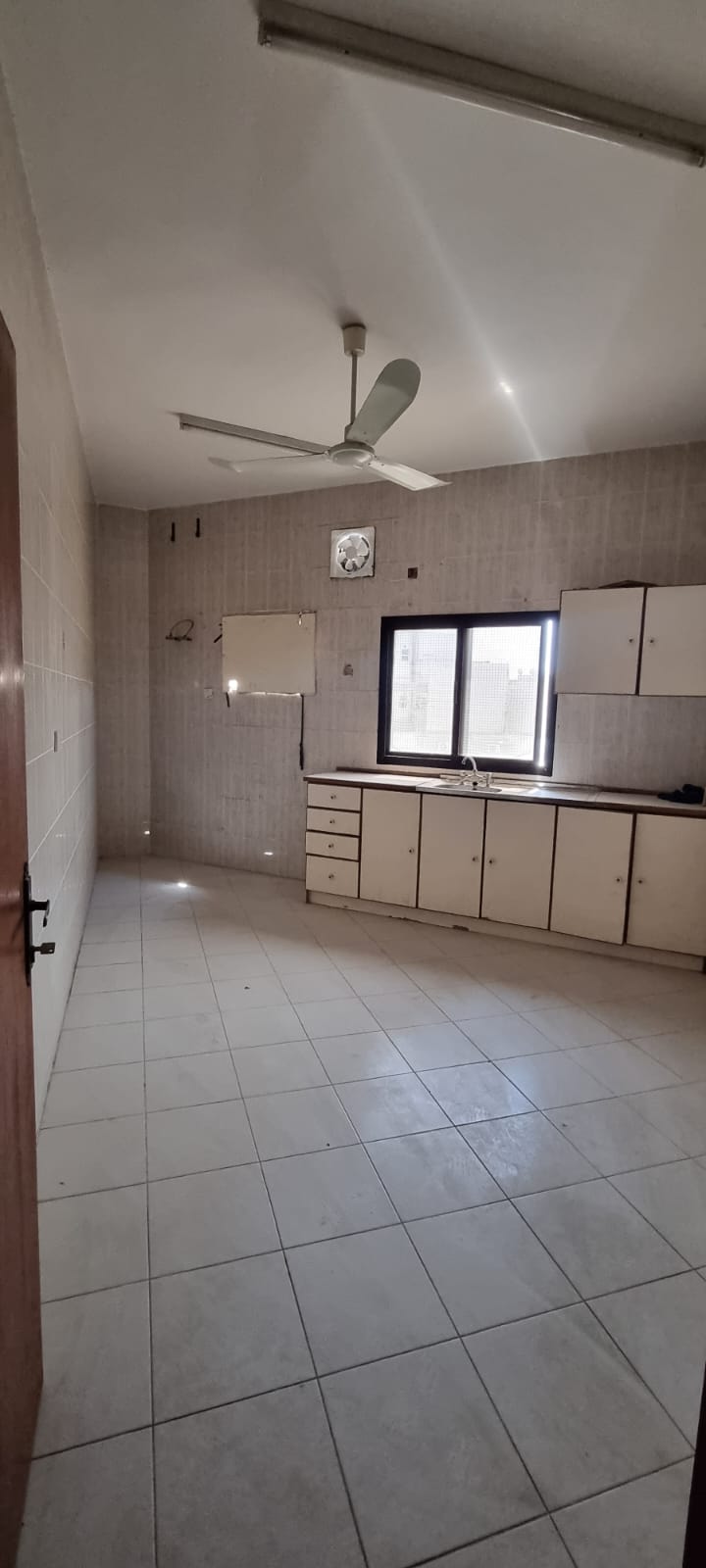Commercial office for rent in Tubli