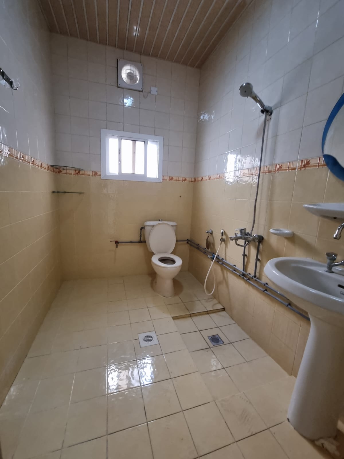Apartment for rent in Bani Jamra