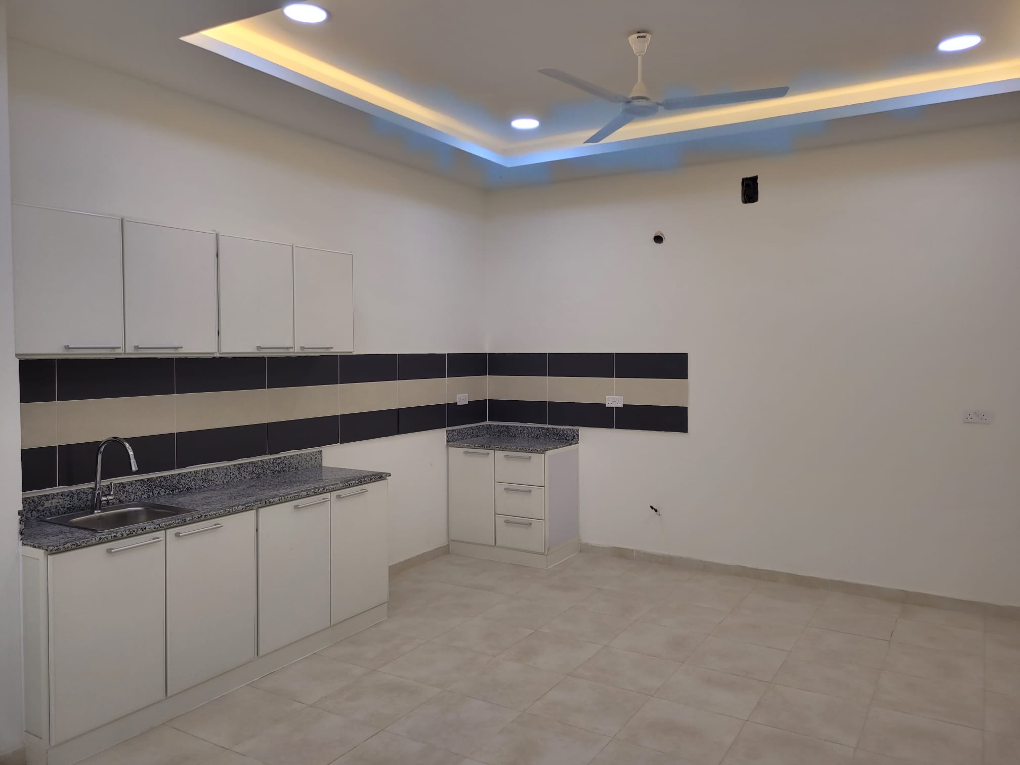 Apartment for rent in Janabiyah