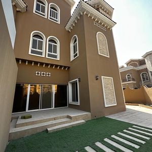 Villa for Sale in Janabiya 360 SQM