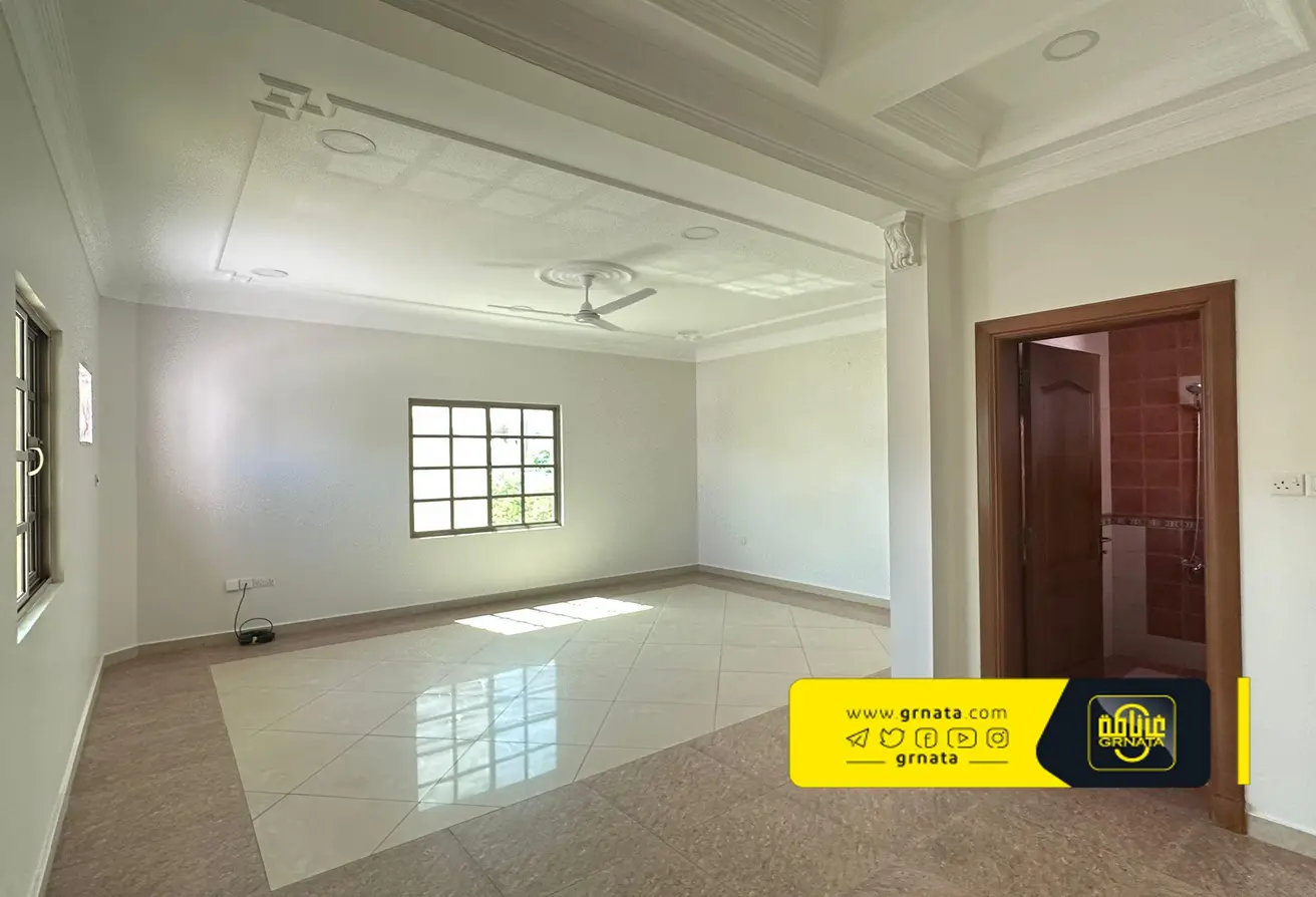 Flat In Bani Jamra Prime Location