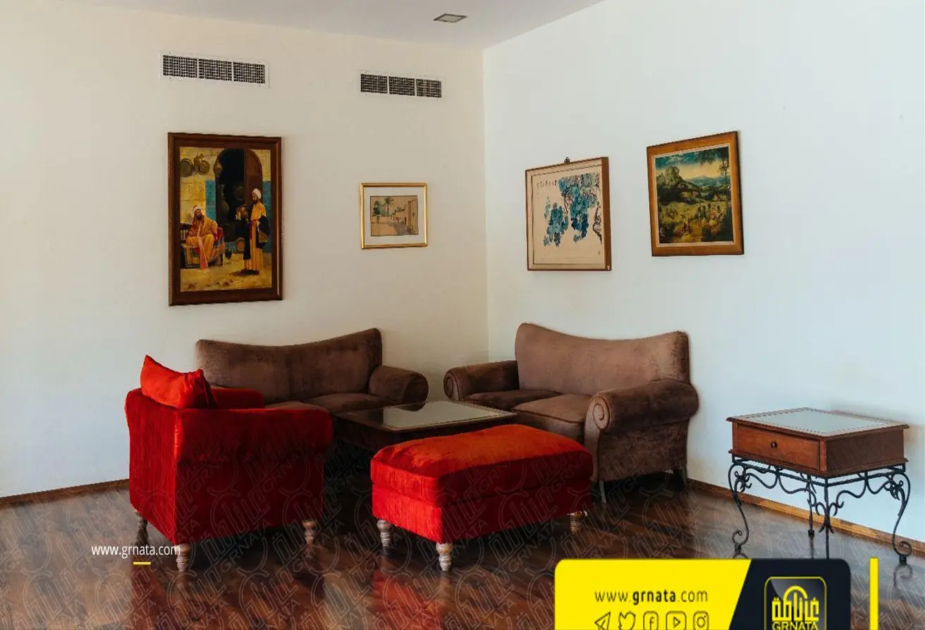 Luxury Villa For Rent  In Saar