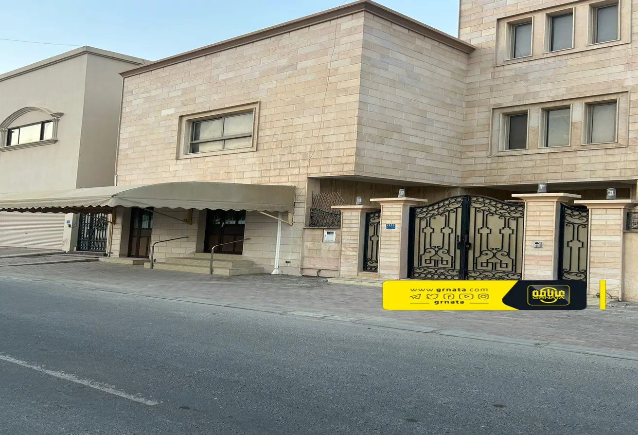 A Villa In Arad for Sale 