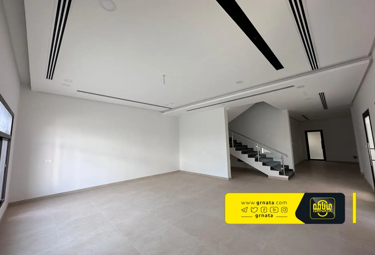 Luxury Villa for Sale in Maqabah