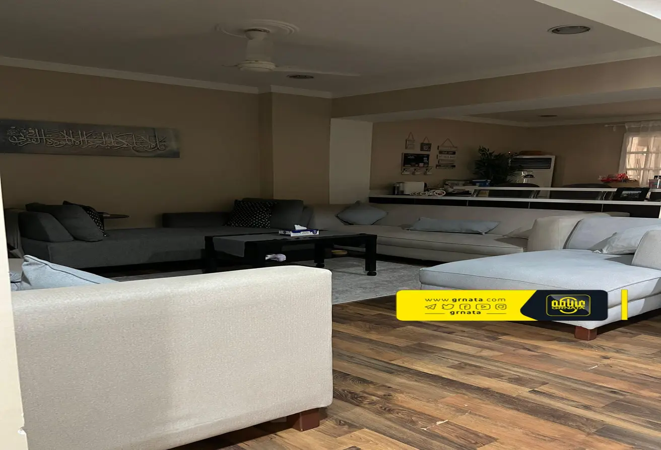  Villa In Isa Town For Sale 