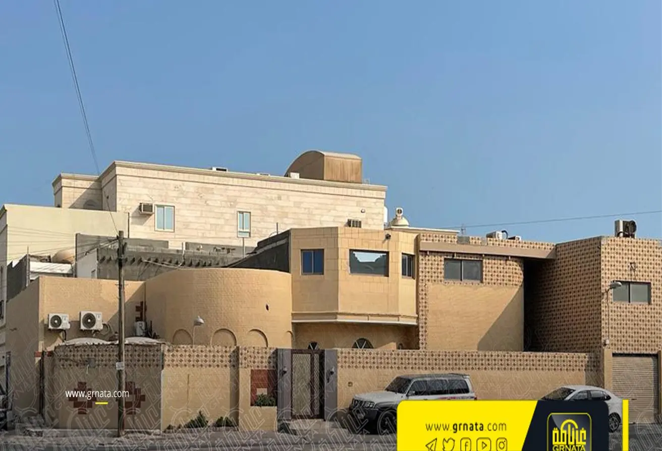 A Villa For Sale In  Arad