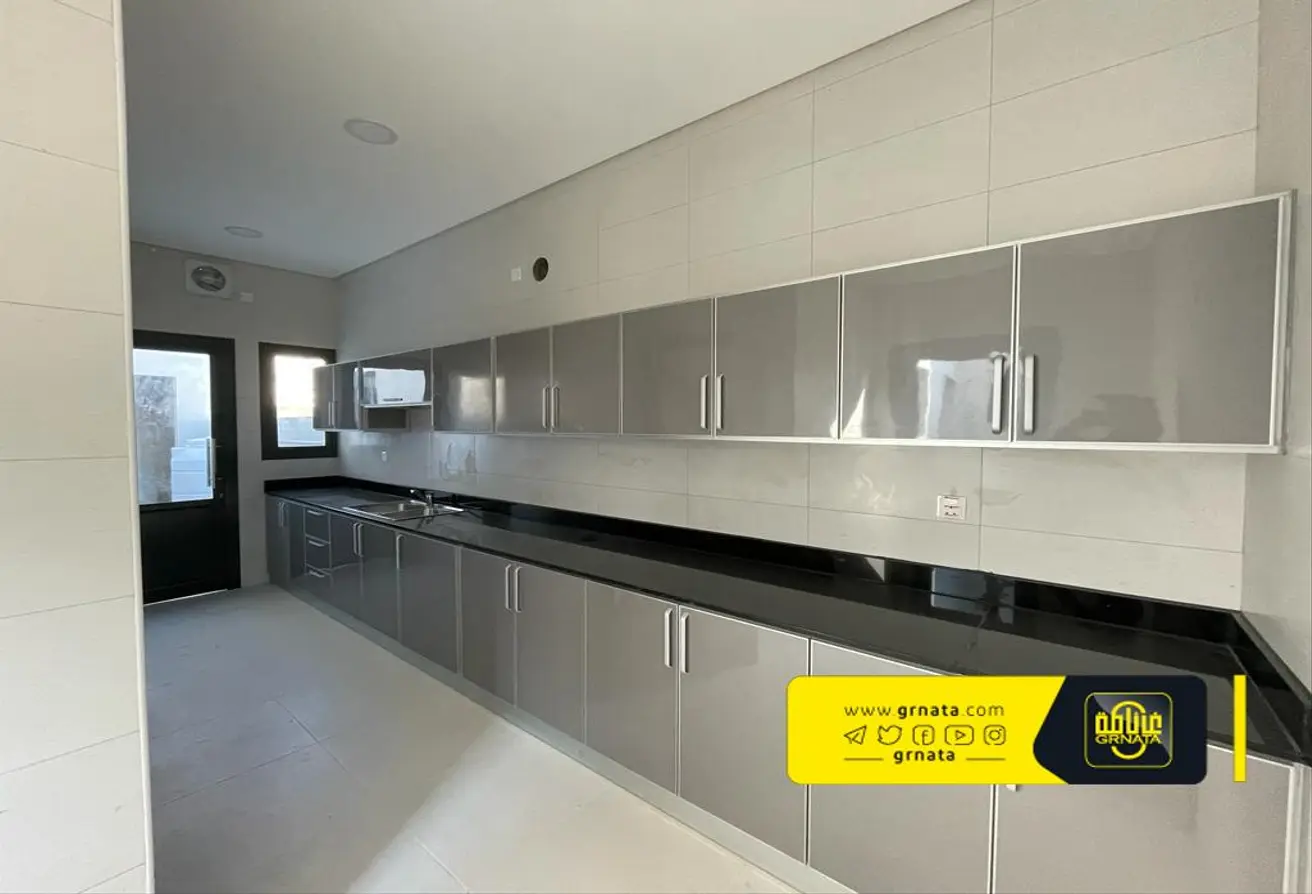 Villa In Bussaiteen for Sale 
