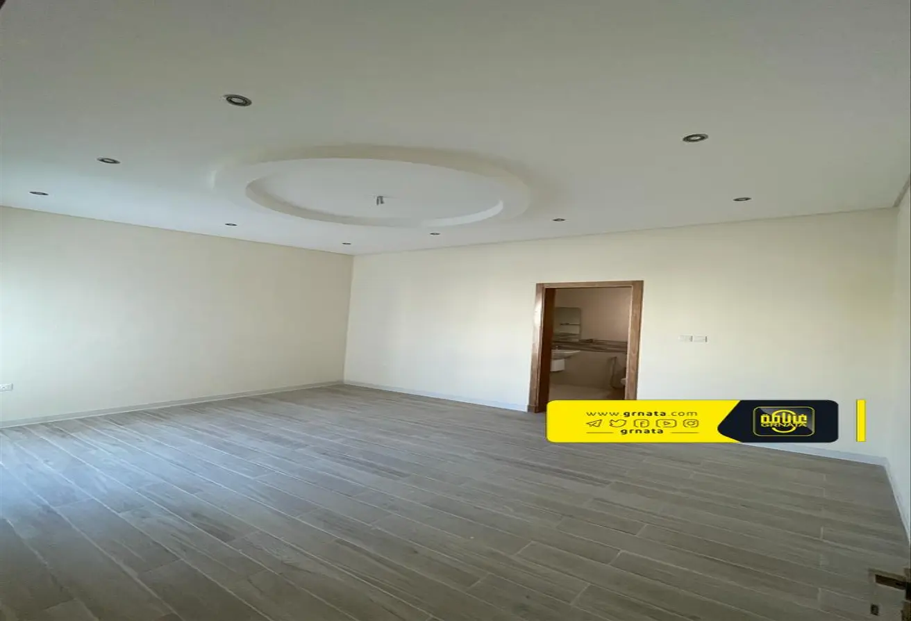 Villa In Bussaiteen for Sale 