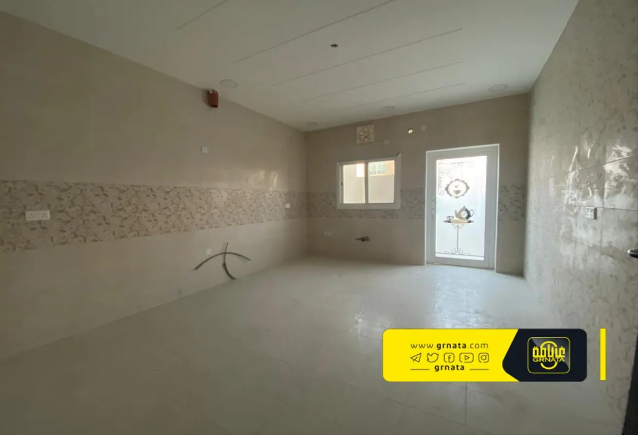 Villa For Sale In Hamad Town (Lawzi)