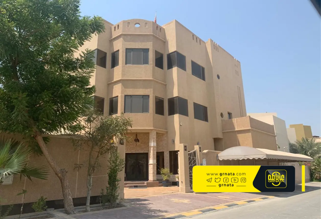 Villa  For  Sale  In  Sanad Nice Area