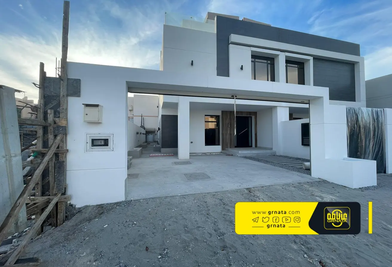 Luxury Villa For Sale In Saar Area