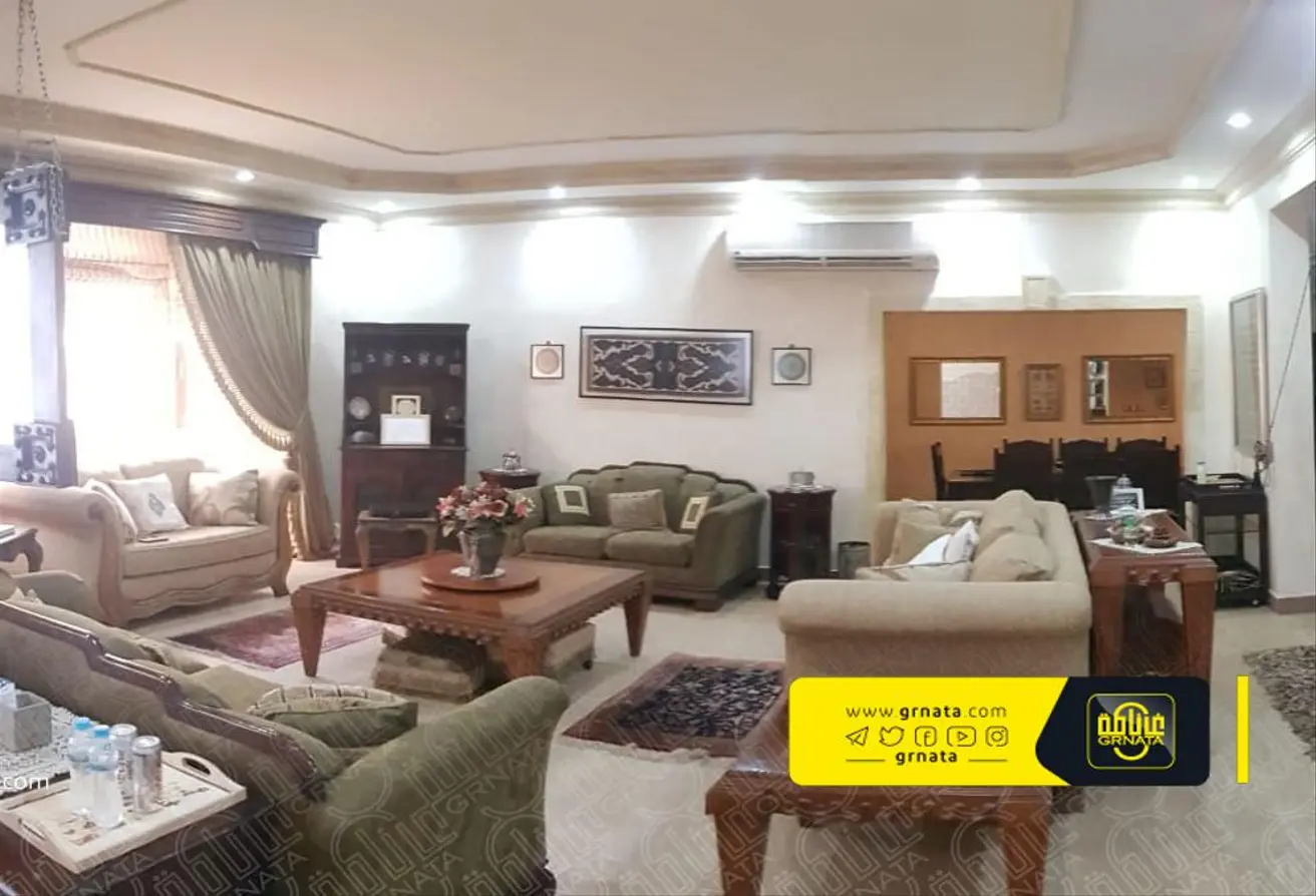 Villa For Sale In Arad