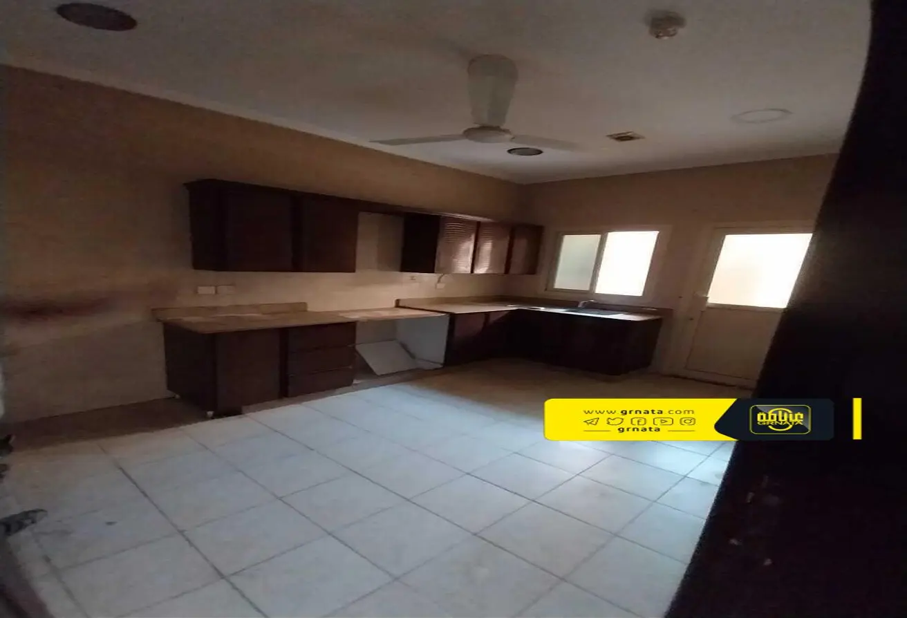 Flat For Sale In Sanad In Quit Place