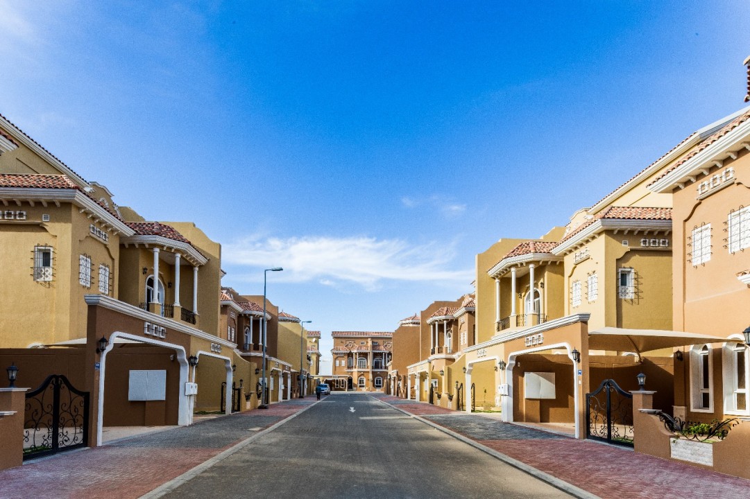 للبيع فيلا راقية في الجنبية